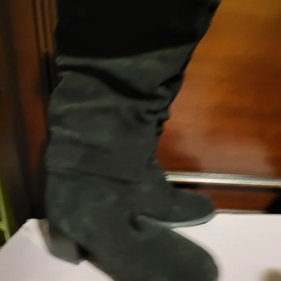 Kids Black Knee-High Boots - Picture 2 of 6